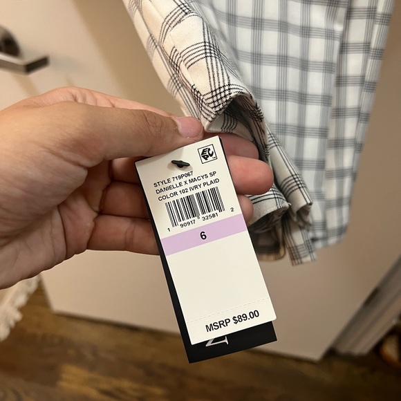 Danielle Bernstein 2 piece blazer set w/o tags - Picture 2 of 5